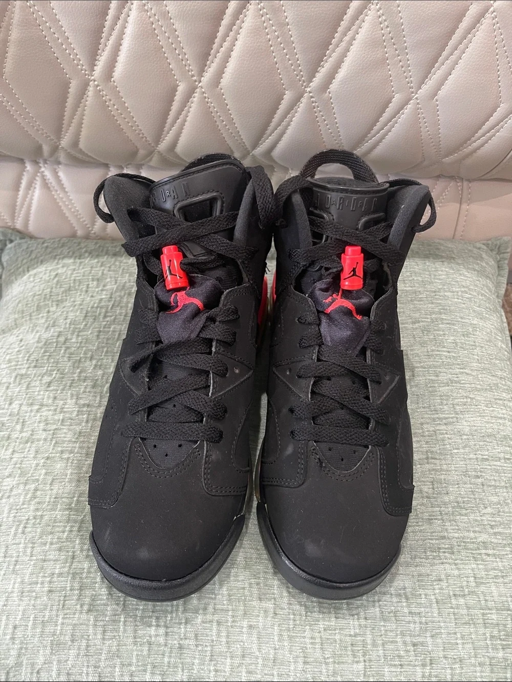 Jordan 6 retro “black infrared” size 6Y